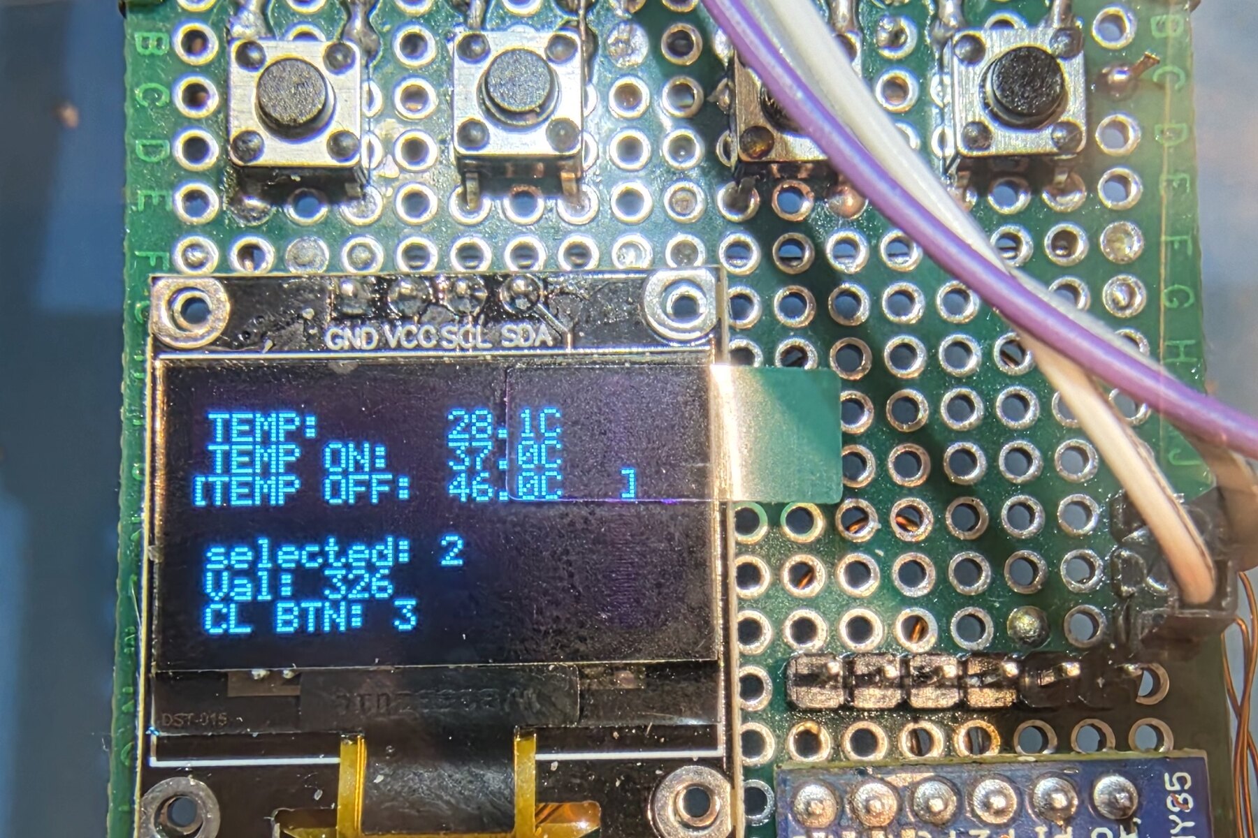 Паяная макетная плата термоконтроллера с OLED и ATtiny85